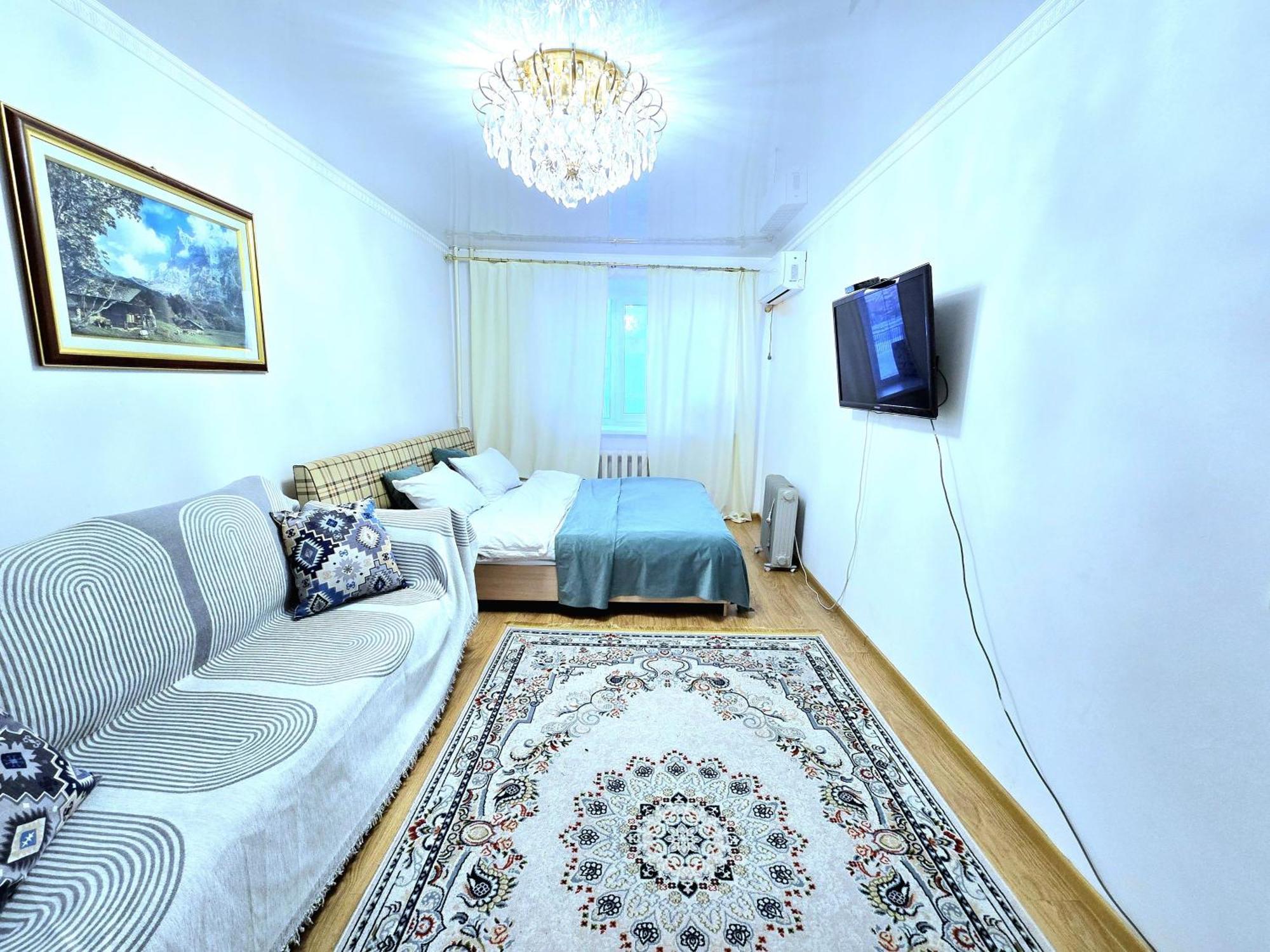 Двухкомнатная "Аэропорт Астана" Apartment Exterior photo